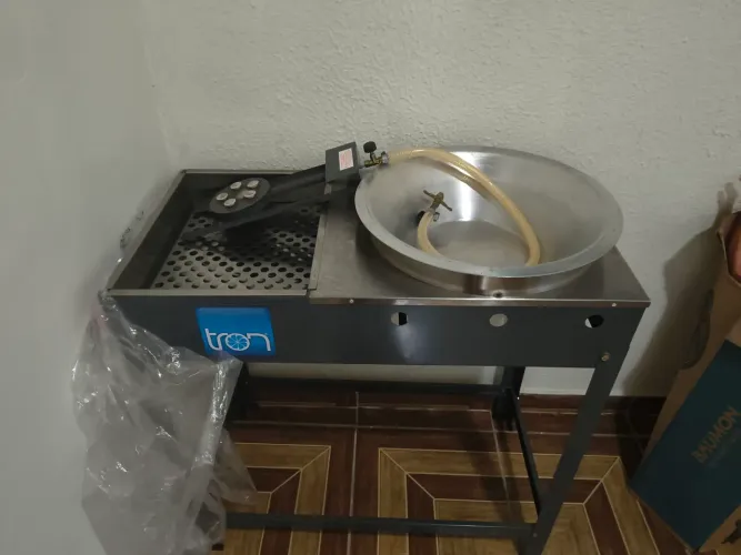 Tacho a gás de inox marca Tron