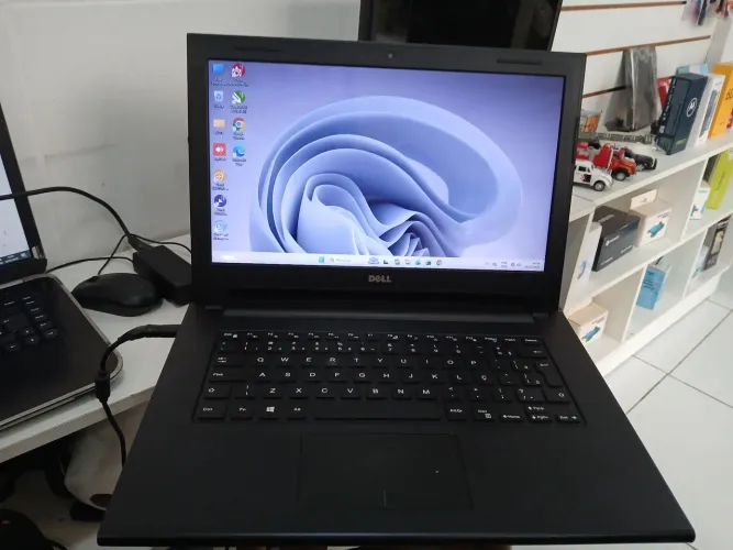 Notebook Dell core i3, 8Gb, SDD120