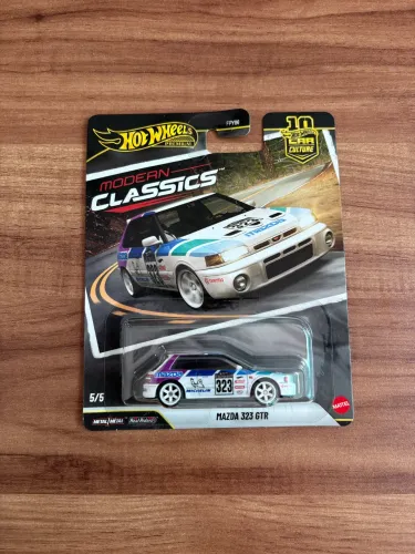 Hot Wheels Premium Mazda 323 GTR Modern Classics 5/5 Lacrado