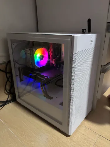 Pc gamer - Ryzen 5 5600 - RX 580 - 2x8gb 2400mhz - NVME 500gb