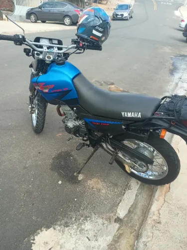 Vendo ou troco XT 225