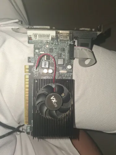 Placa de vídeo GT 610 2Gb Vram