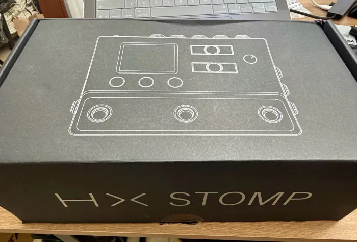 HX STOMP - NOVA NA CAIXA