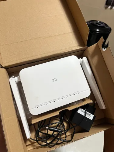 Roteador ZTE Wi-Fi 6 AX3000 (ZXHN F6201B) - NOVO / NUNCA USADO