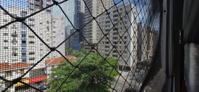 Apartamento no bairro da Pompeia a uma quadra da praia