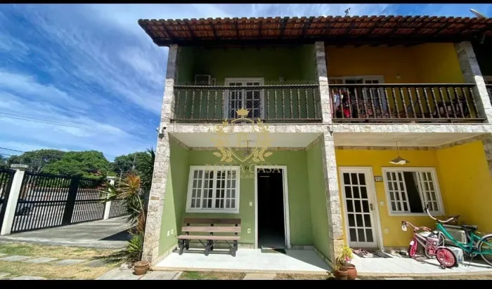Casa em Condomínio em Cabo Frio - Jardim Flamboyant | 3 Quartos (1 suíte) com Piscina