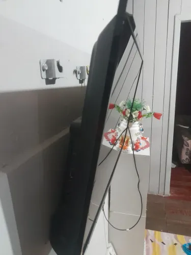 Vendo uma tv 32 polegadas AOC
