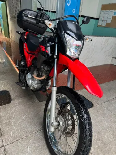Vendo Moto Honda Bros 2018