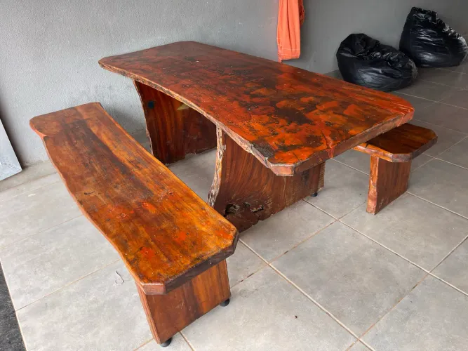 Mesa Rústica Madeira com 2 bancos