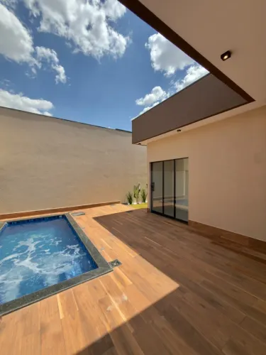 CASA ALTO PADRÃO COM PISCINA | Campos do Jordão- Anápolis 