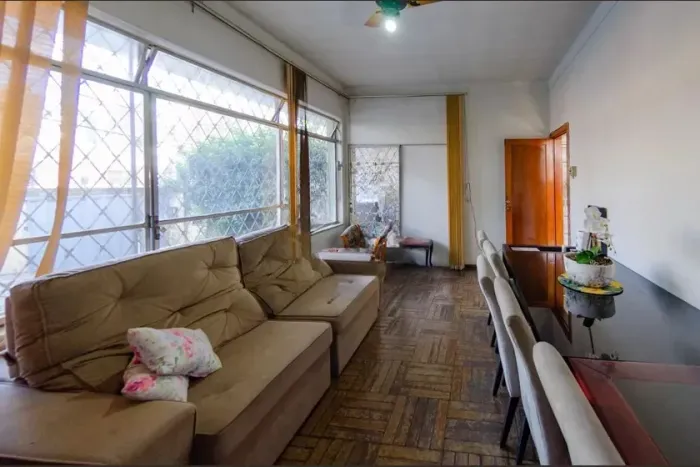 Casa à Venda - Barroca, 3 Quartos, 300 m2