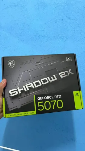 Ryzen 7 7800X3D + RTX 5070 + 32GB DDR5 + B650E WiFi