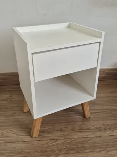 Mesa de cabeceira