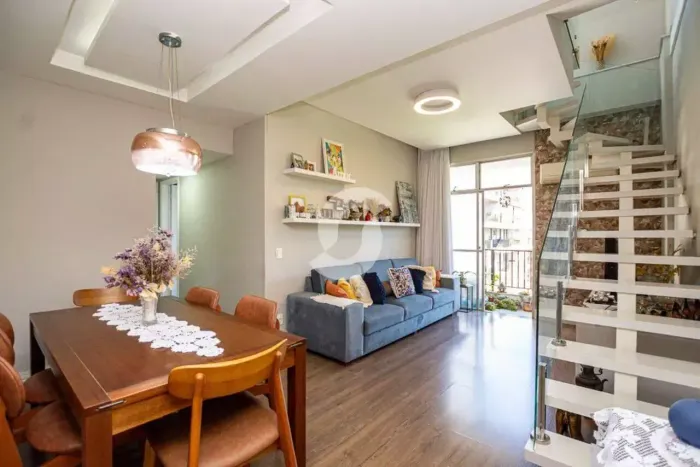 Cobertura Duplex, em Icaraí, a poucos passos da Praia e todo comércio.