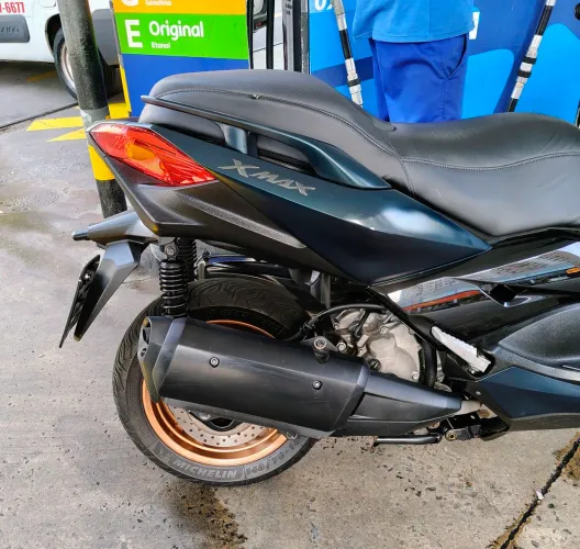 X-max 250