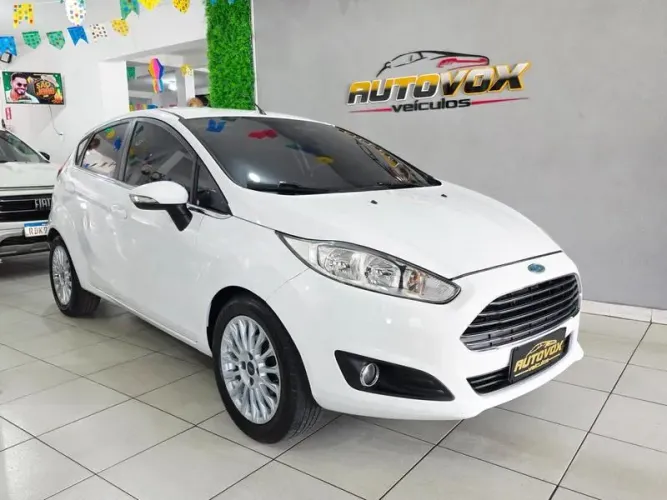 Ford Fiesta Titanium 1.6 16V Flex Power Shift 2016