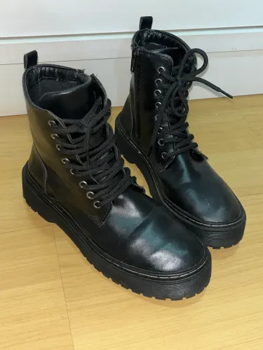 Coturno Bota Cano Curto Plataforma Preto - Tam 35