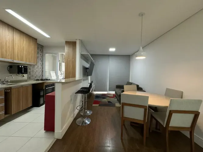LINDO APTO DE 1 DORM MOBILIADO COM CLOSET