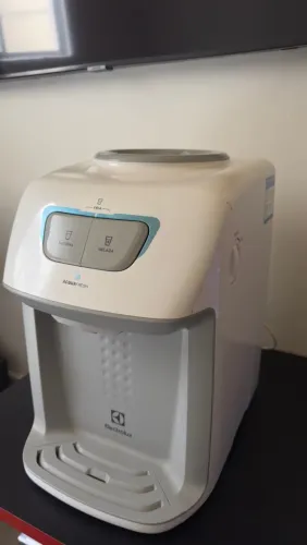 Vendo Bebedouro Eletrolux em ótimo estado!