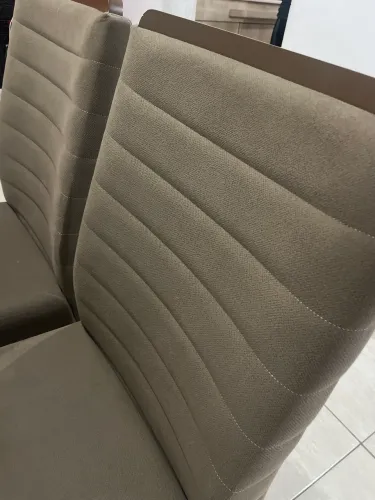 Mesa de vidro com 4 cadeiras