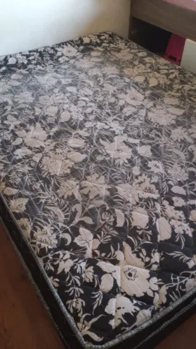 Cama box mais colchão 200
