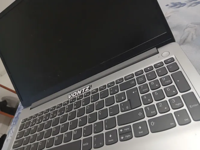 Notebook Celeron 15.6 128gb Ssd 4gb W11Lenovo Cor Prateado<br>