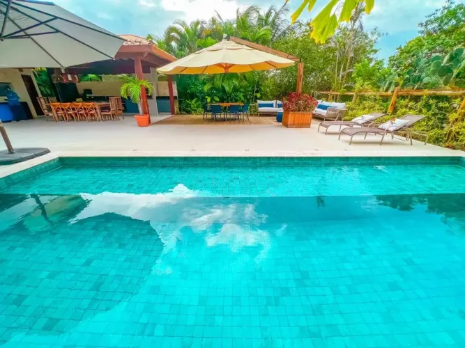 Casa com 5 suites locação de temporada em praia do forte - mata de são joão - Ba