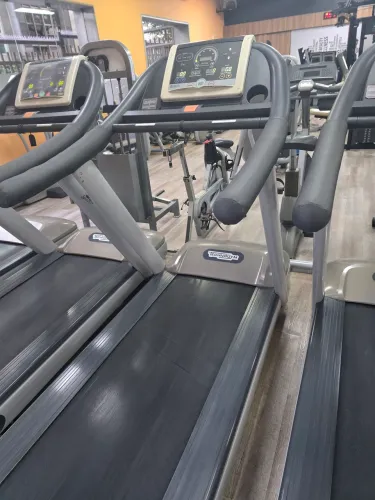 ESTEIRA JOG 700 TECHNOGYM