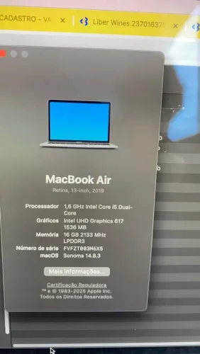 MACBOOK AIR