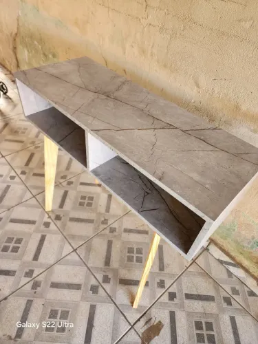 Vendo lindo aparador de nicho cor única mdf