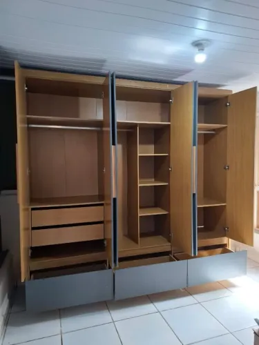 Guarda roupas 6 portas com espelho