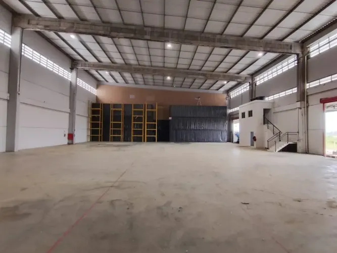 Galpão/Depósito/Armazém para aluguel possui 1150 metros quadrados