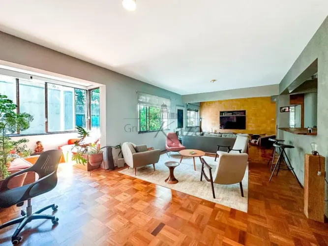 Apartamento - Jardim América - 2 Suítes - 162m²- Próximo a Rua Oscar Freire