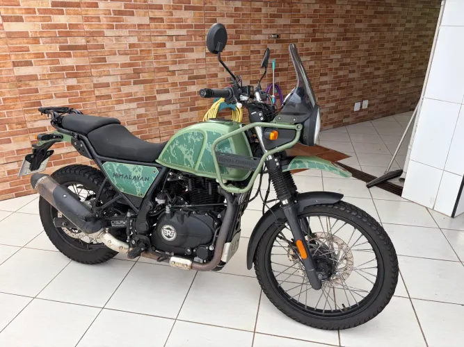 Moto com pouco uso