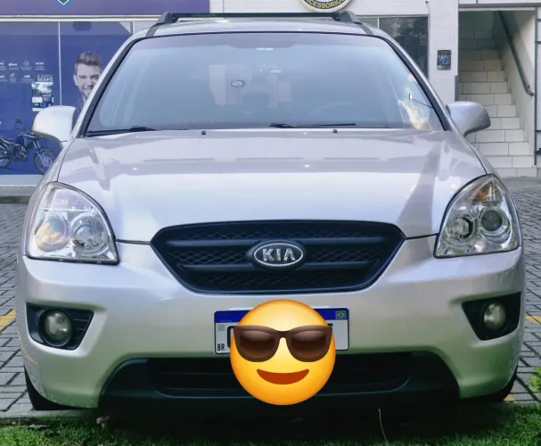 7 LUGARES minivan completo ideal para família.