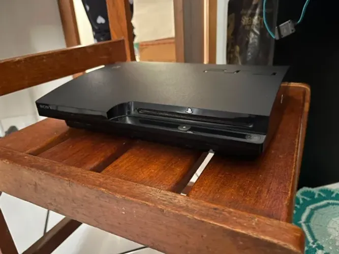 Playstation 3 fat 500Gb HD + 6 jogos