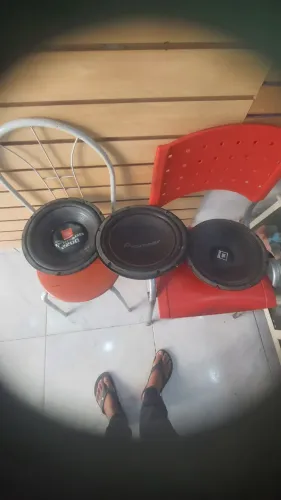 Vendo alto-falantes de 12 1 Pioneer 4x2 ohms 400w, 2 da JBL 4 ohms 