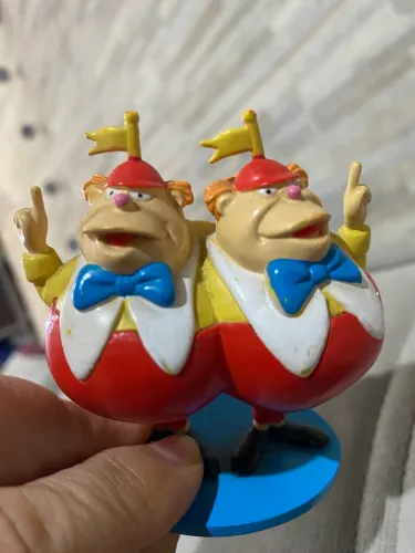 Boneco Tweedle Dee e Tweedle Dum do filme Alice na Parte s das maravilhas 