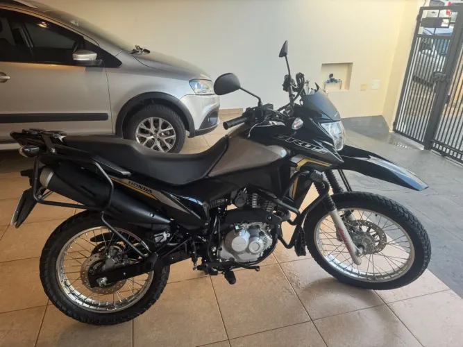 Honda Bross 2023 Super Conservada
