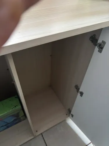 Cômoda 4 gavetas com 2 portas nova