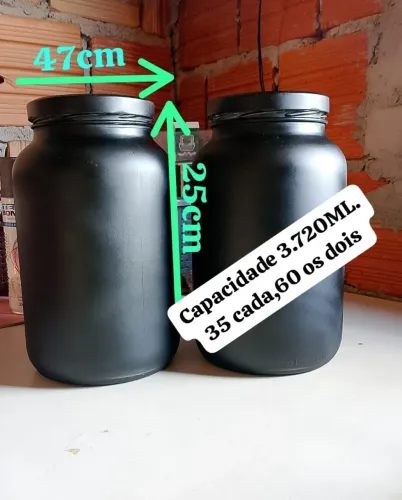 POLTRONA INFLÁVEL E POTES DE VIDRO