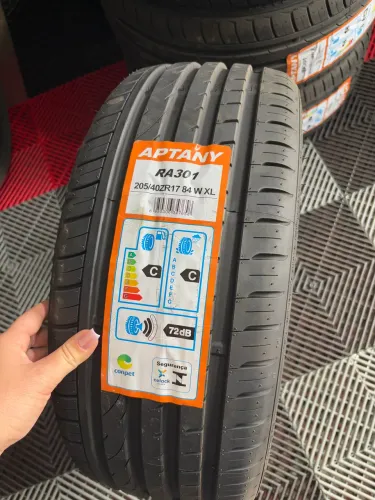02 pneus novos 205/40/17