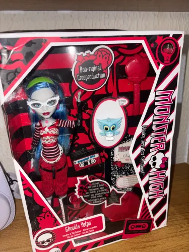 MONSTER HIGH GHOULIA CREEPRODUCTION