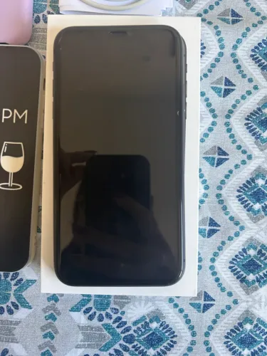 iPhone 11 - 128gb - Com acessórios