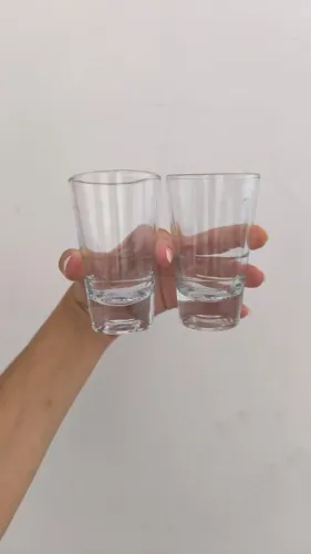 Copinhos de expresso; Copos de vidro;
