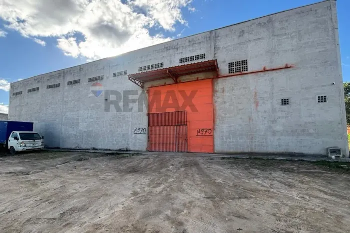 Galpão de 470m² na Avenida das Galáxias