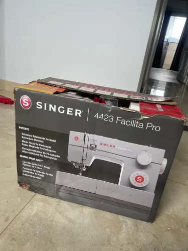 Máquina de costura SINGER