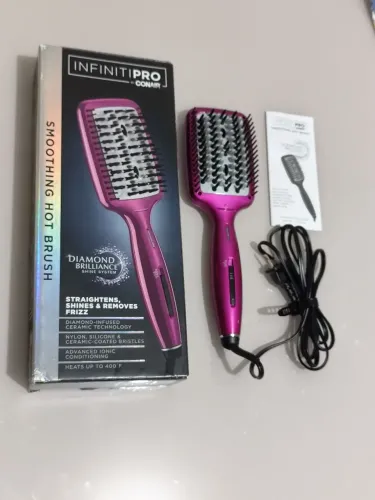 Escova alisadora de cerâmica com infusão de diamante CONAIR