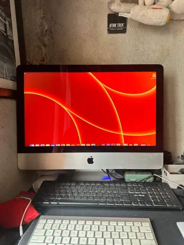 iMac 21.5 com MacOS Sonoma