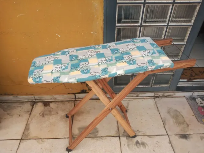 MESA PASSADEIRA DE ROUPAS BOA E BARATA
